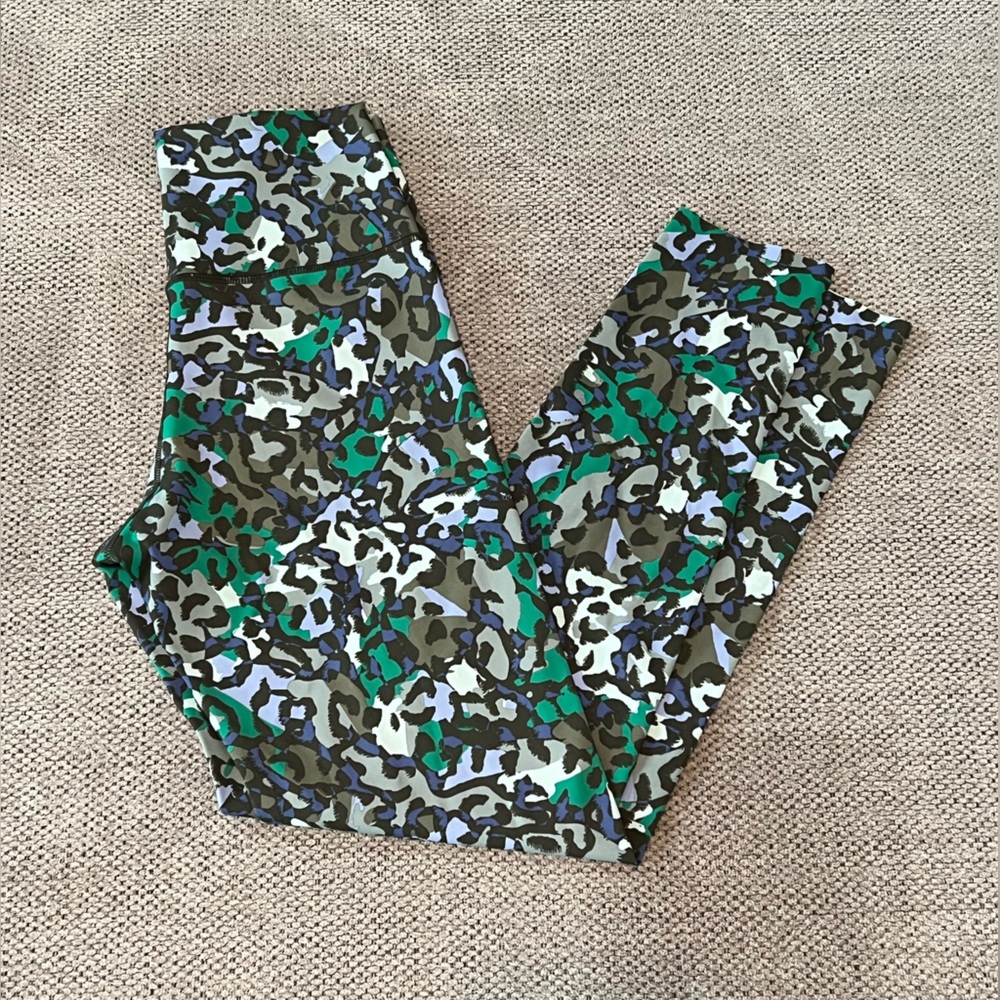Aerie Offline GOALS Hi-Rise Animal Print Camo‎ M